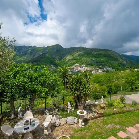 Il Mandorlo Bed & Breakfast *
